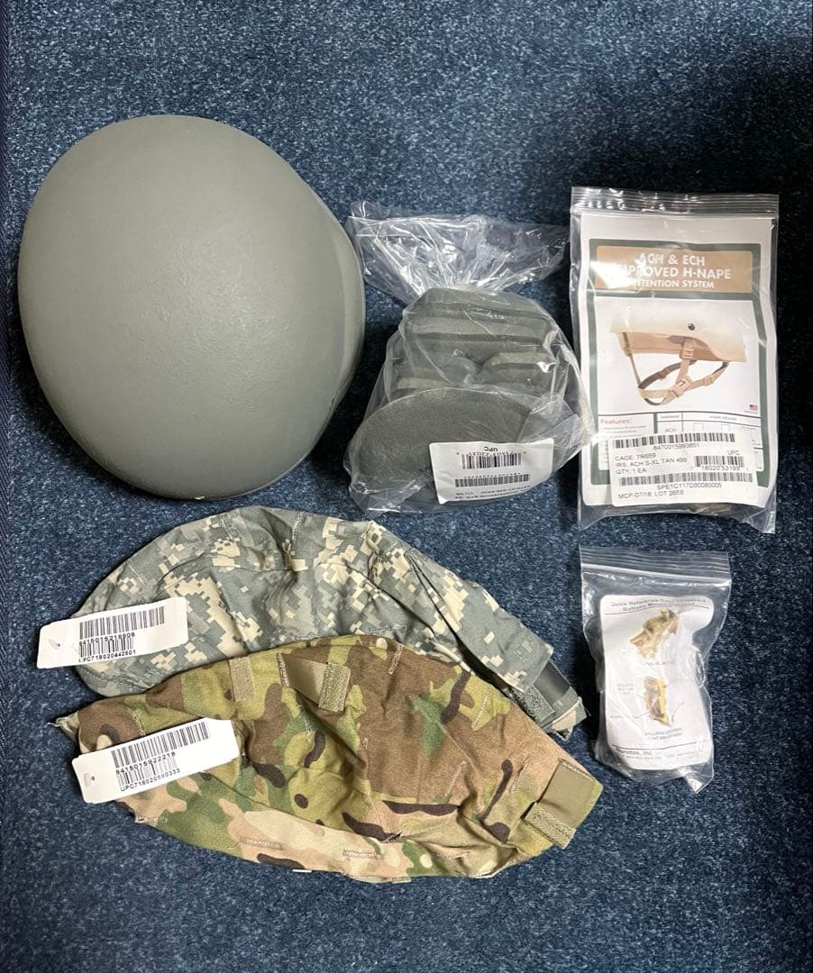 米軍実物 放出品 ACH ヘルメット & ブラケット&パット　カバー2点付き　M ACH ヘルメット マウント、リバーシブルカバー付きの商品詳細